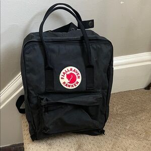Fjallraven Kånken Backpack in Black